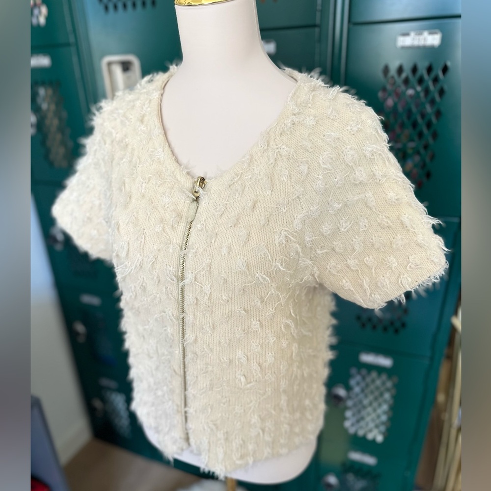 Anthropologie Sleeping on Snow short sleeve zip up fuzzy eyelash sweater Size M - Picture 3 of 8